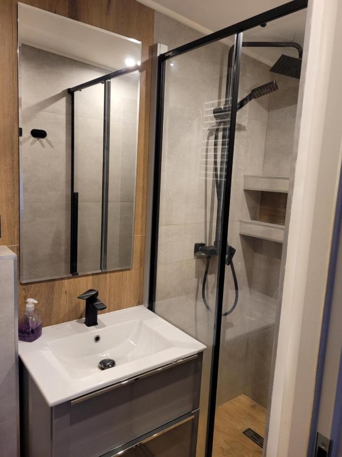 Apartament Cichy I Wygodny スタロバ・ボラ エクステリア 写真